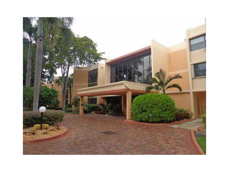 16401 Golf Club Road, Unit 101 Weston, FL 33326 - Photo 16 of 16 Exterior Front
