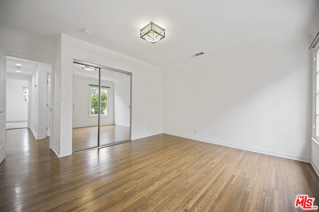 1148 South Stanley Avenue Los Angeles, CA 90019 - Photo 16 of 27