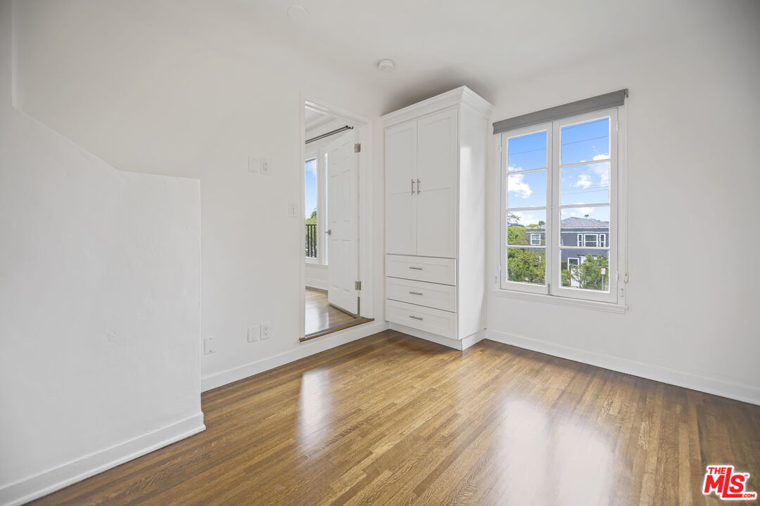 1148 South Stanley Avenue Los Angeles, CA 90019 - Photo 18 of 27