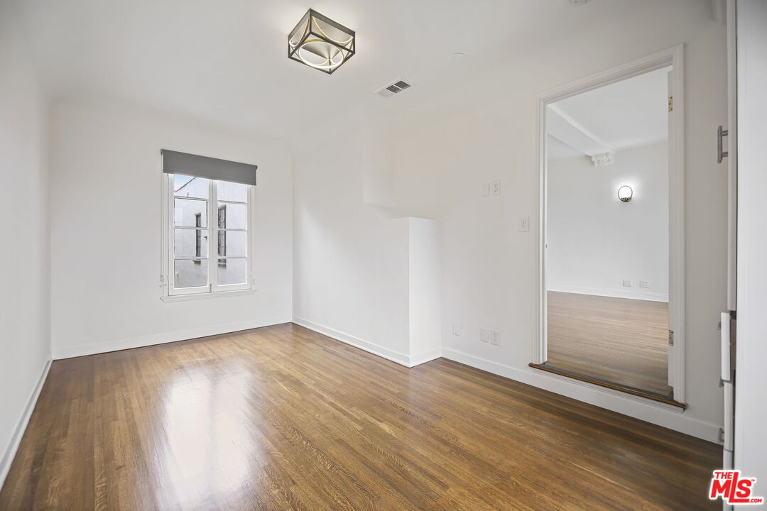 1148 South Stanley Avenue Los Angeles, CA 90019 - Photo 20 of 27