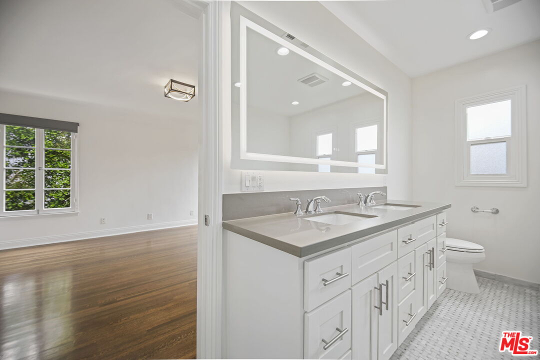 1148 South Stanley Avenue Los Angeles, CA 90019 - Photo 21 of 27