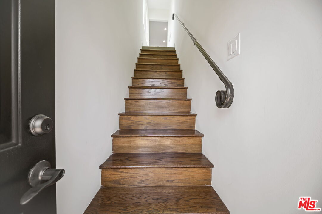 1148 South Stanley Avenue Los Angeles, CA 90019 - Photo 25 of 27