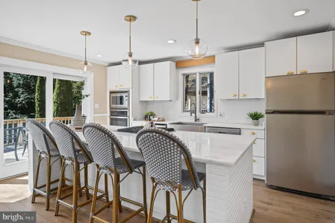 $950,000 | 3504 Farragut Avenue, Kensington, MD 20895