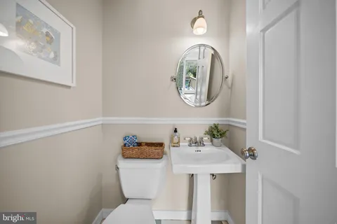 $950,000 | 3504 Farragut Avenue, Kensington, MD 20895