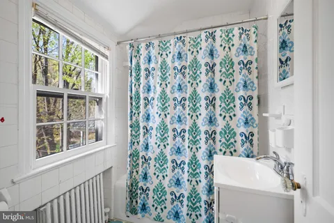$950,000 | 3504 Farragut Avenue, Kensington, MD 20895