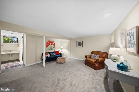 $950,000 | 3504 Farragut Avenue, Kensington, MD 20895