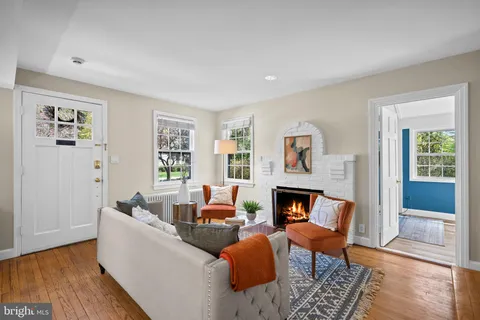 $950,000 | 3504 Farragut Avenue, Kensington, MD 20895