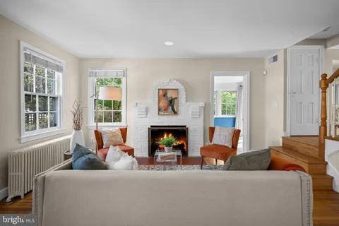 $950,000 | 3504 Farragut Avenue, Kensington, MD 20895