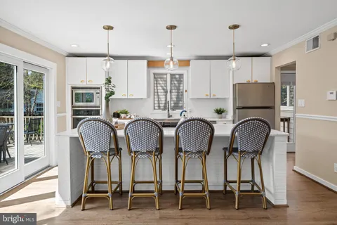 $950,000 | 3504 Farragut Avenue, Kensington, MD 20895