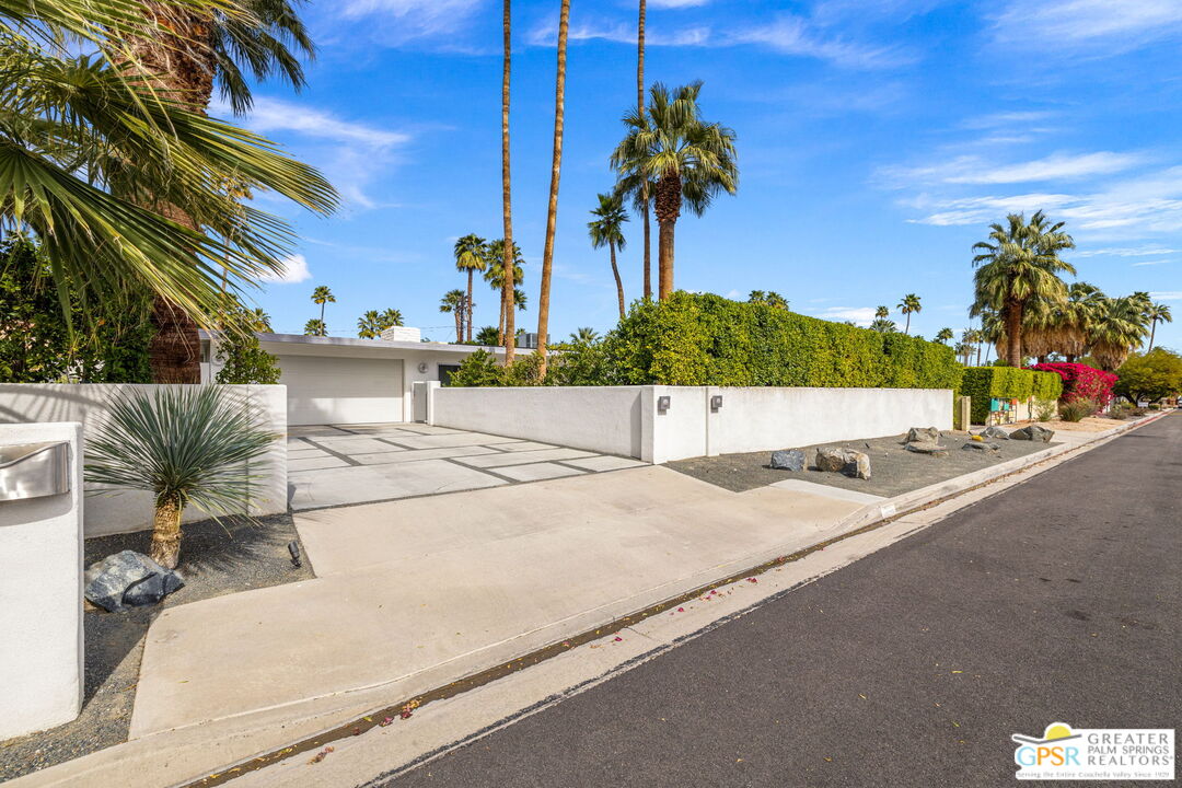 242 East Morongo Road Palm Springs, CA 92264 - Photo 5 of 48 Gallery Image 5