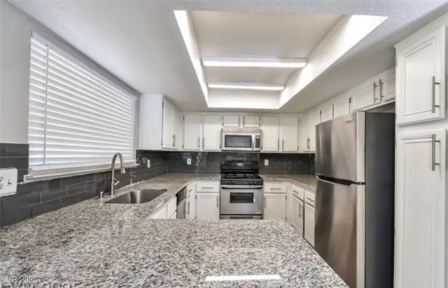 $2,200 | 741 Round Table Drive, Las Vegas, NV 89110