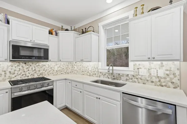 $499,900 | 439 East Summer Grove Drive, Unit 14, Douglas, MI 49406