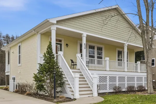 $499,900 | 439 East Summer Grove Drive, Unit 14, Douglas, MI 49406