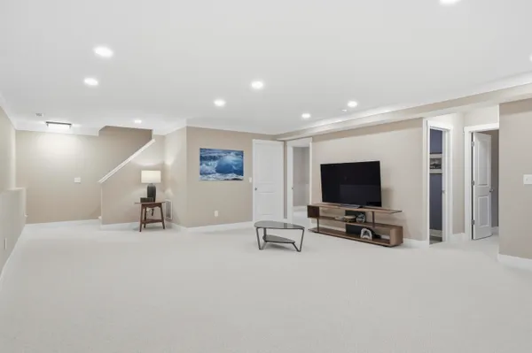 $499,900 | 439 East Summer Grove Drive, Unit 14, Douglas, MI 49406