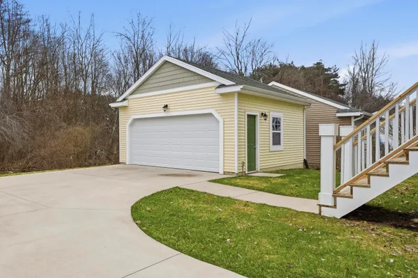 $499,900 | 439 East Summer Grove Drive, Unit 14, Douglas, MI 49406