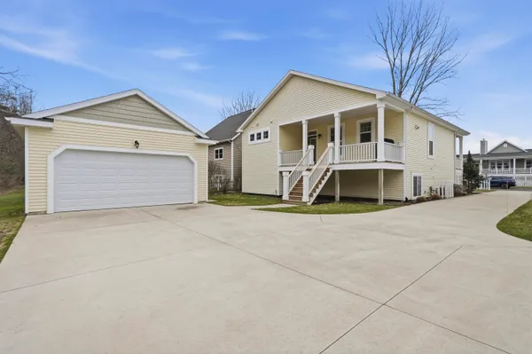 $499,900 | 439 East Summer Grove Drive, Unit 14, Douglas, MI 49406