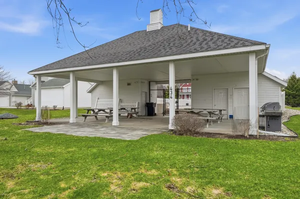 $499,900 | 439 East Summer Grove Drive, Unit 14, Douglas, MI 49406