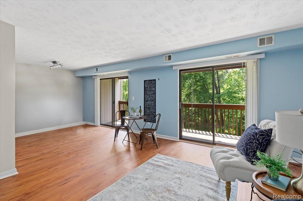 1685 Riverside Drive, Unit 10 Rochester Hills, MI 48309 - Photo 17 of 34