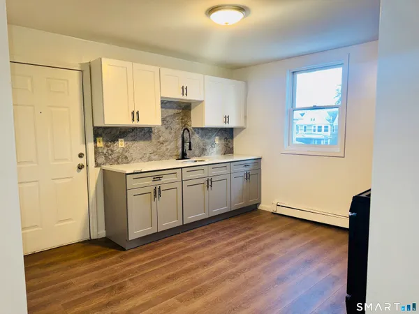 $2,300 | 470 Wood Avenue, Bridgeport, CT 06605