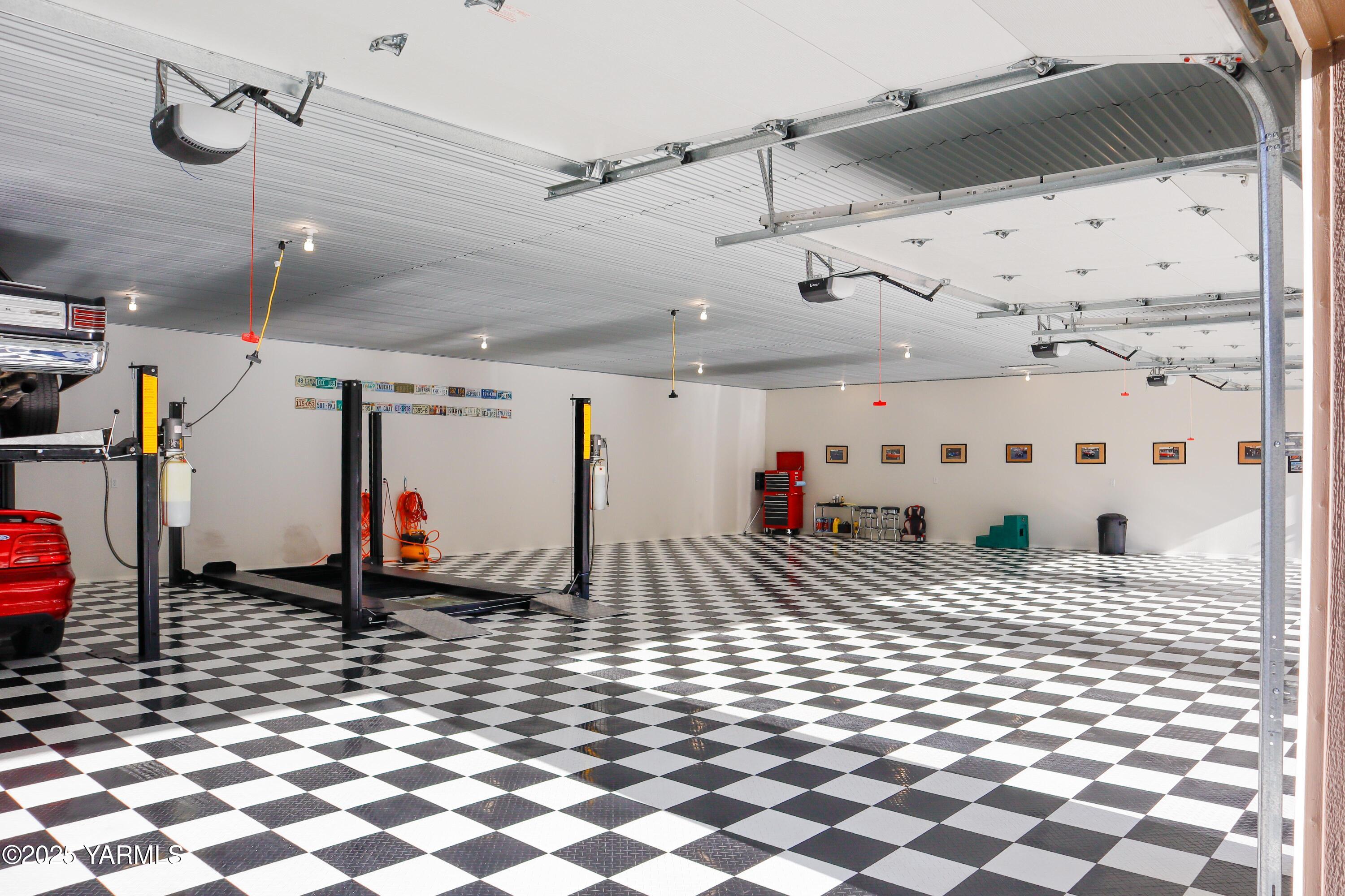 3431 Goodman Road Union Gap, WA 98903 - Photo 22 of 26 a view of a flesh screen tv on a table