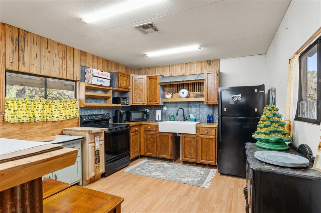28121 Miller Road Dade City, FL 33525 - Photo 64 of 74 Gallery Image 64