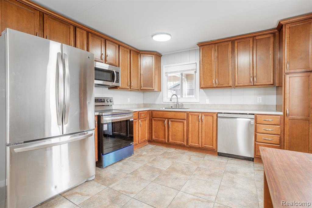 2353 Riverside Drive Port Huron, MI 48060 - Photo 22 of 23