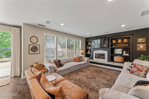 $1,349,000 | 348 Hill Valley Court, Simi Valley, CA 93065