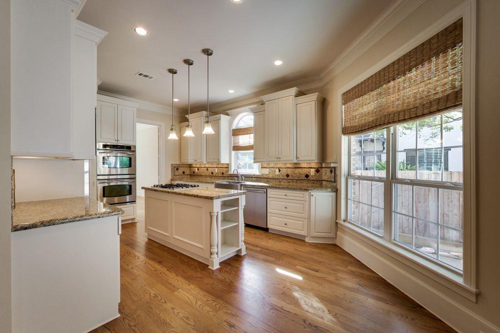 4324 Ione Street Bellaire, TX 77401 - Photo 12 of 32