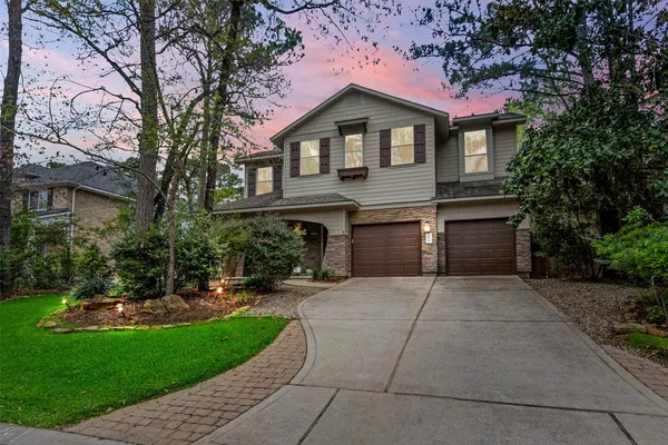 $850,000 | 110 South Longsford Circle, The Woodlands, TX 77382