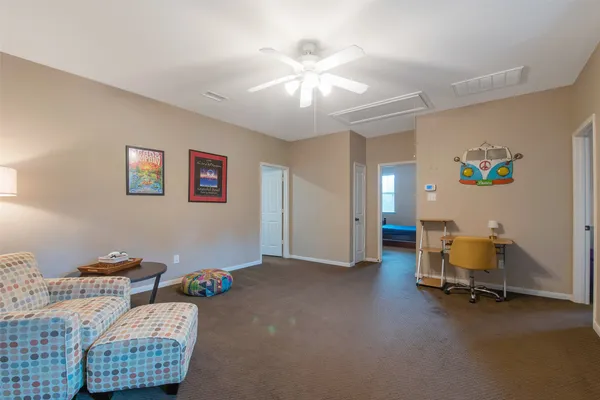 $850,000 | 110 South Longsford Circle, The Woodlands, TX 77382