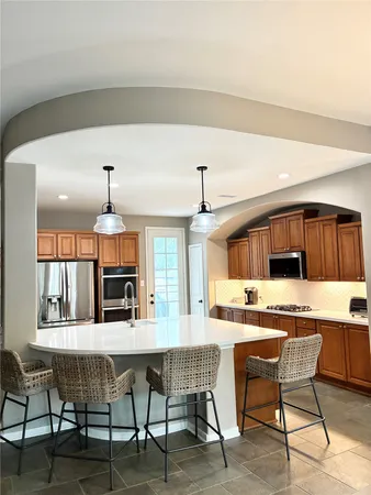 $850,000 | 110 South Longsford Circle, The Woodlands, TX 77382