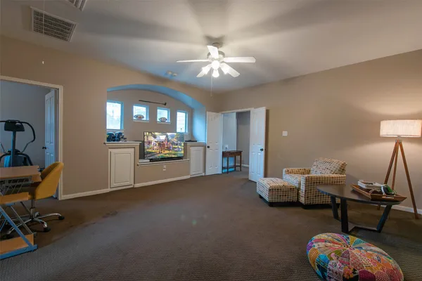 $850,000 | 110 South Longsford Circle, The Woodlands, TX 77382