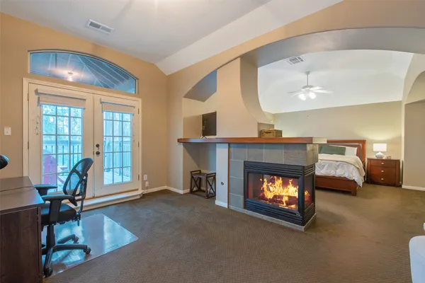 $850,000 | 110 South Longsford Circle, The Woodlands, TX 77382