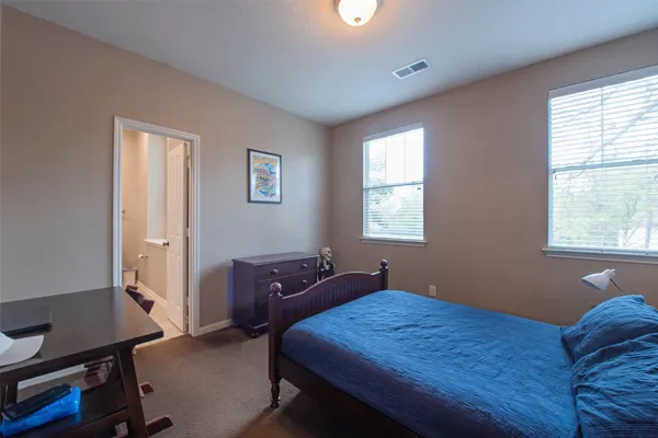 $850,000 | 110 South Longsford Circle, The Woodlands, TX 77382