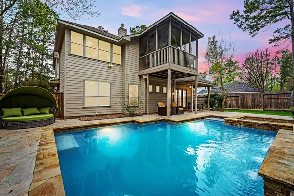 $850,000 | 110 South Longsford Circle, The Woodlands, TX 77382