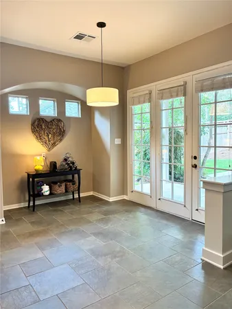 $850,000 | 110 South Longsford Circle, The Woodlands, TX 77382