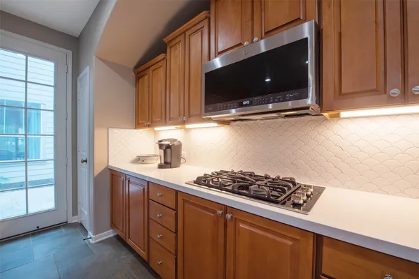 $850,000 | 110 South Longsford Circle, The Woodlands, TX 77382