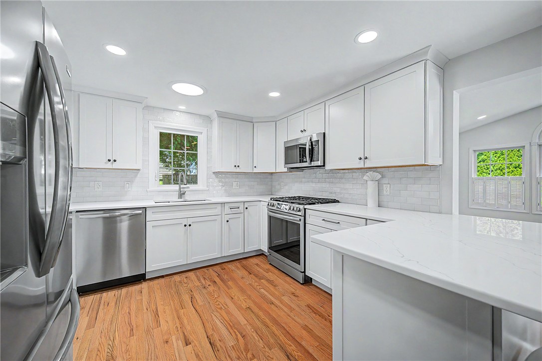 117 Larchmont Road Warwick, RI 02886 - Photo 28 of 44