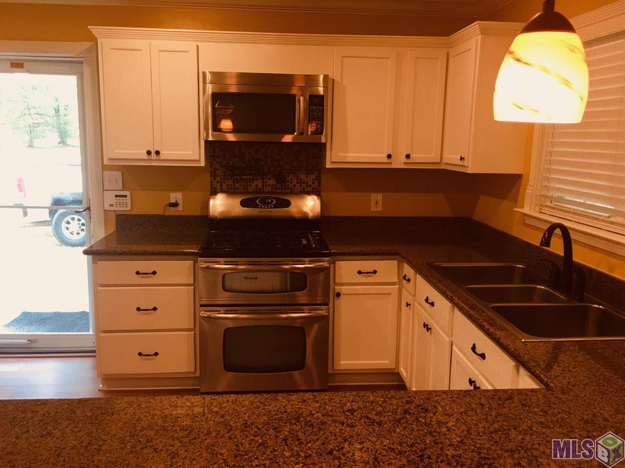 26540 Bobby Gill Road Denham Springs, LA 70726 - Photo 11 of 21 Kitchen