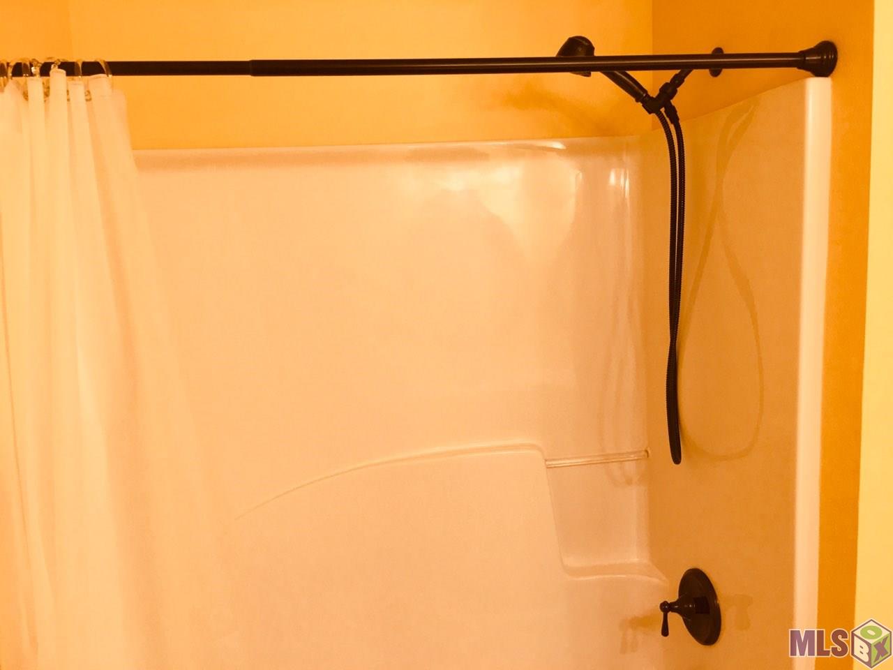 26540 Bobby Gill Road Denham Springs, LA 70726 - Photo 12 of 21 Shower