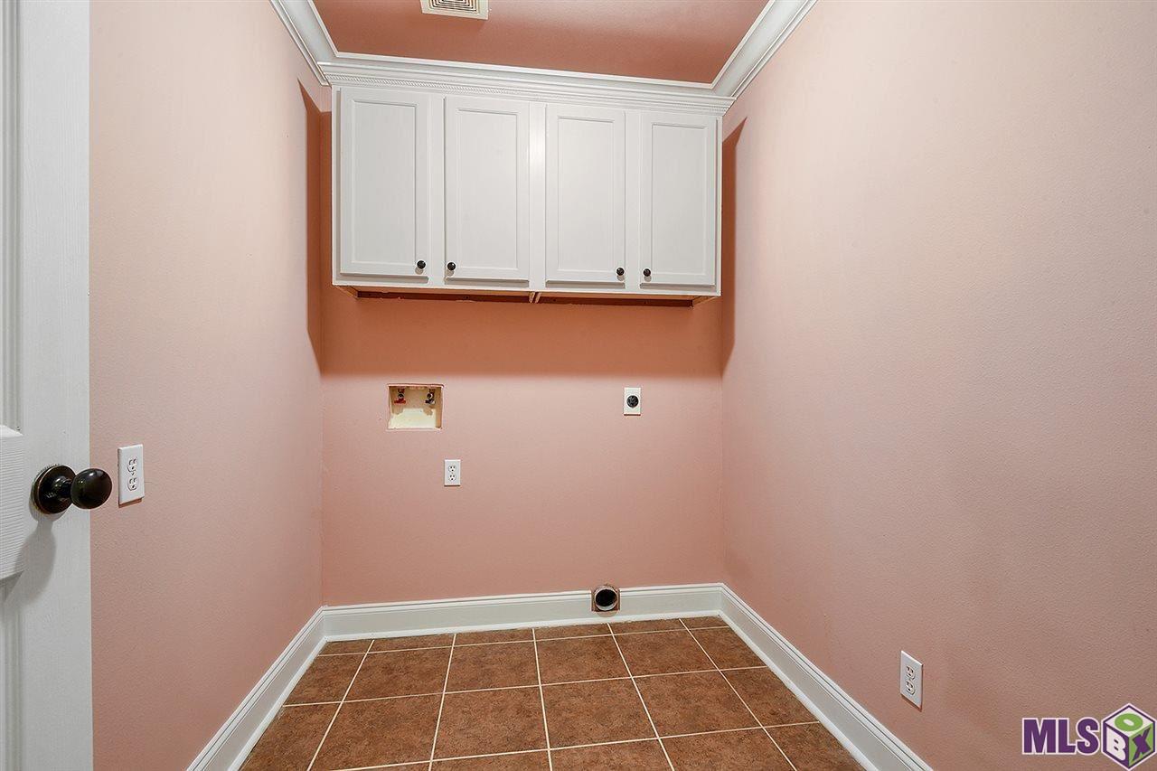 26540 Bobby Gill Road Denham Springs, LA 70726 - Photo 19 of 21 Laundry room