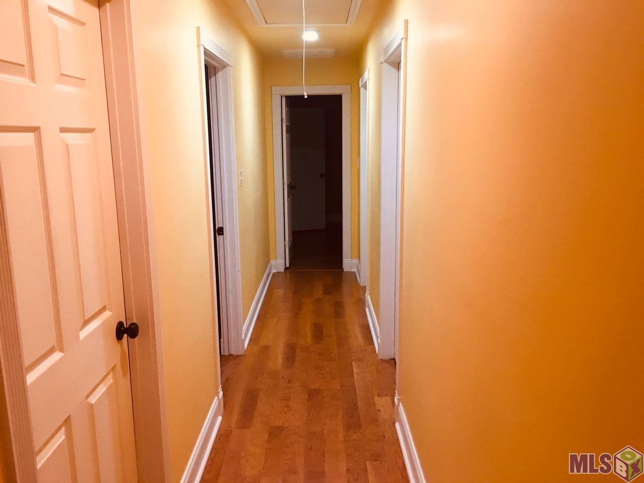 26540 Bobby Gill Road Denham Springs, LA 70726 - Photo 10 of 21 Hallway