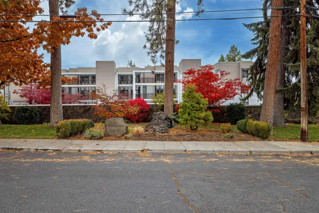 $334,900 | 20 West Sumner Avenue, Unit 204, Spokane, WA 99204