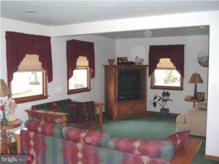 20 Harp Road Levittown, PA 19056 - Photo 5 of 5 Gallery Image 5