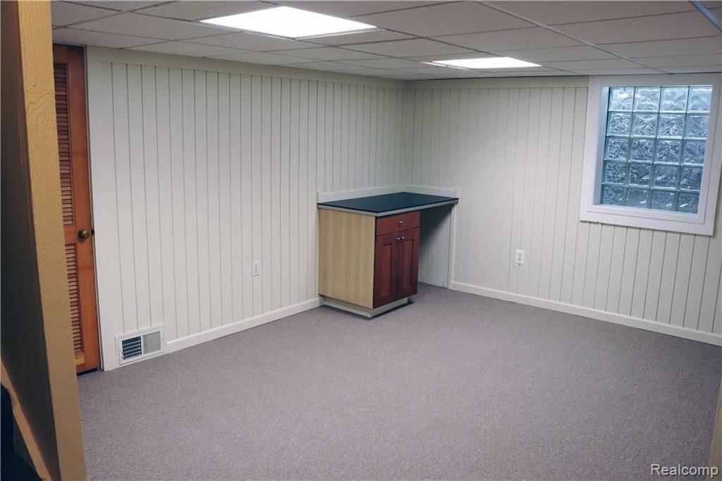 1796 Graefield Road Birmingham, MI 48009 - Photo 10 of 11