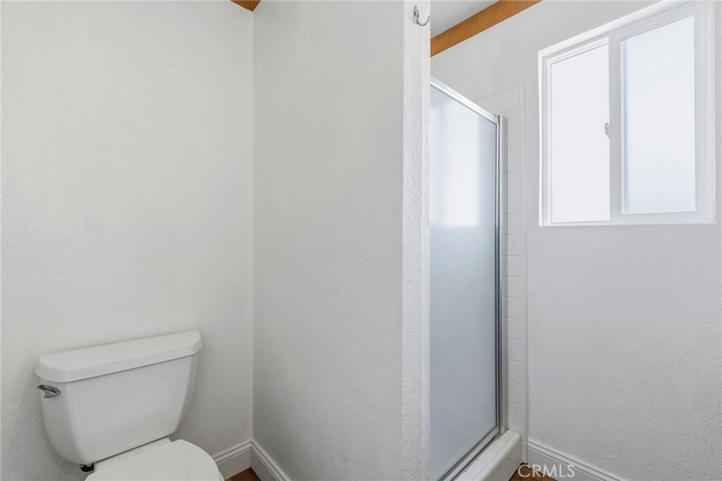 8853 Dufferin Avenue Riverside, CA 92504 - Photo 44 of 58 bathroom 6