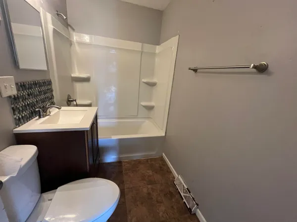 $115,900 | 223 Grand Boulevard, Loves Park, IL 61111