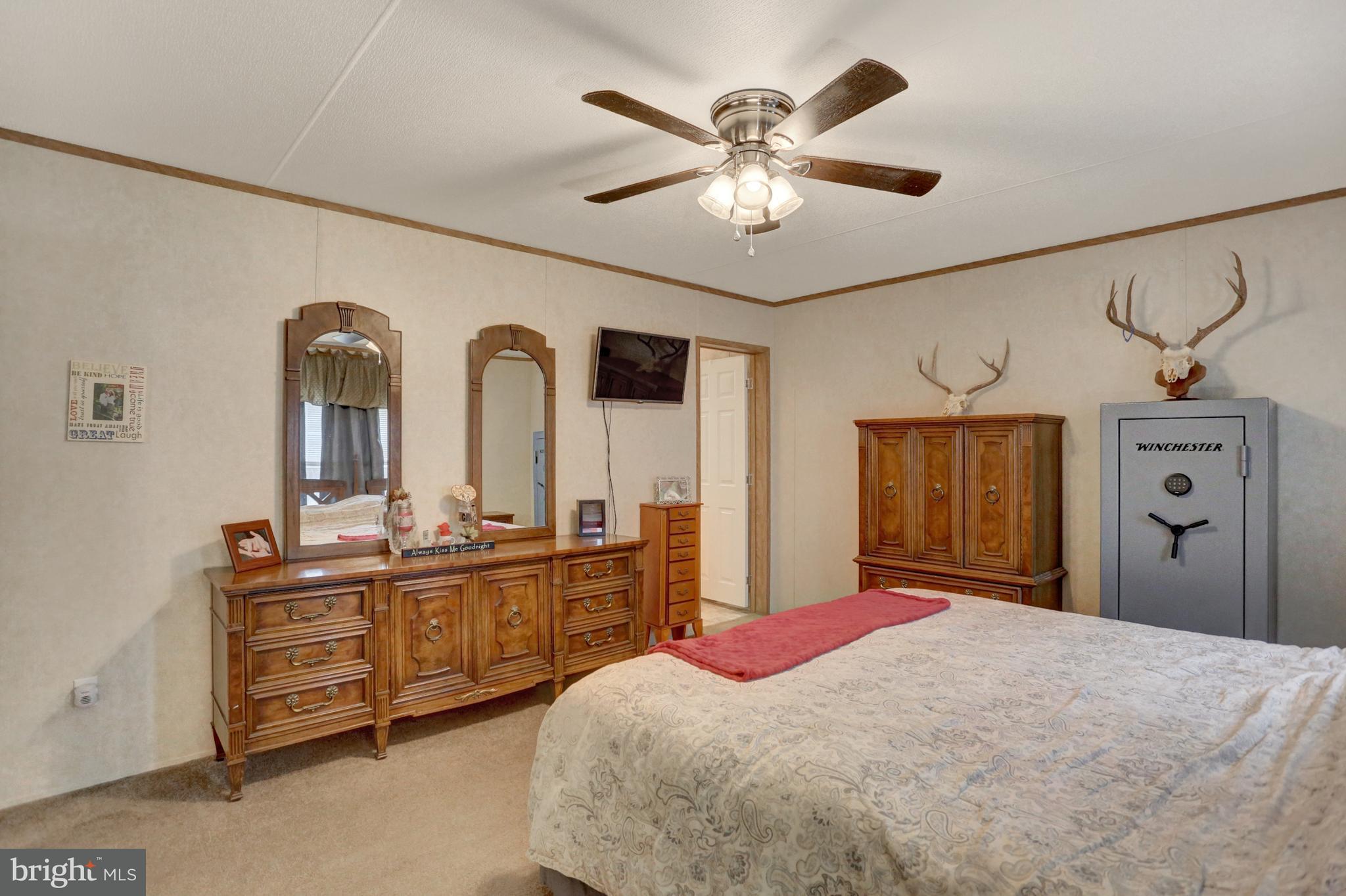 285 Hunters Valley Road Liverpool, PA 17045 - Photo 18 of 35 Master bedroom