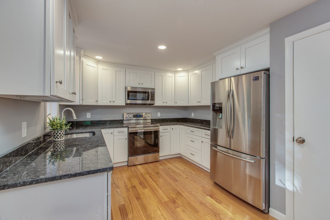 7 Sunridge Road Windham, NH 03087 - Photo 26 of 40