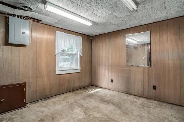 $230,000 | 17501 East Cheyenne Drive, Independence, MO 64056